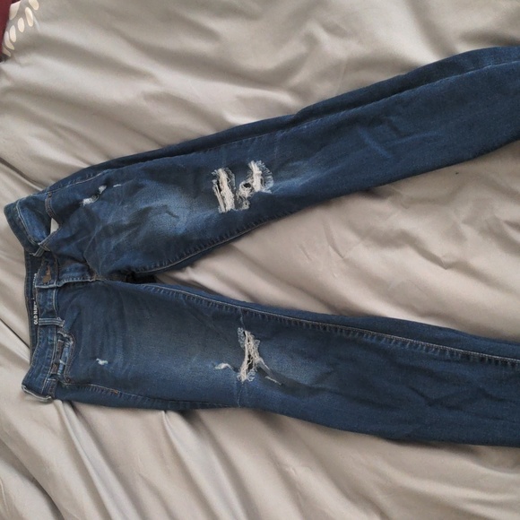 Old Navy. Comfy stretchy jeans size 2 - Picture 2 of 7